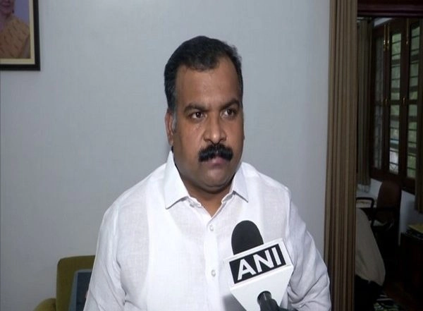 India News | Parliament Winter Session: Manickam Tagore Gives Adjournment Notice in LS over Compensation for Kin of Farmers Died During Agitation