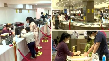 Dhanteras 2021: People Throng Jewellery Shops in Ahmedabad to Buy Gold And Silver on The Auspicious Day
