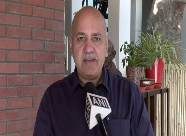 India News | Farm Laws Repeal: Centre Should Apologize to Farmers, Says Manish Sisodia
