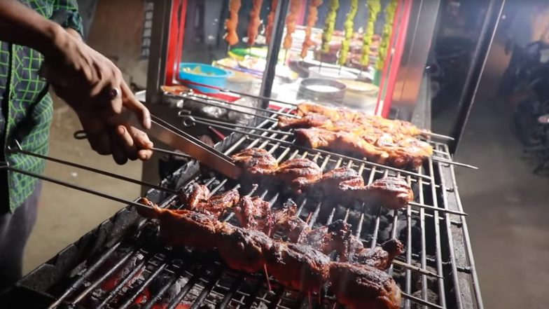 Gujarat: Ban On Sale Of Non-Veg Food On Ahmedabad Streets Sought By AMC Revenue Committee Chairman After Three Other Civic Bodies Issue Similar Order