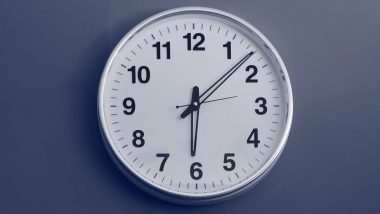 Daylight Saving Time 2021 End in Europe And US: Here's When And How People Turn Back Clocks by 1 Hour; All You Need to Know