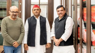 Uttar Pradesh Assembly Elections 2022: Akhilesh Yadav Meets AAP Leaders Sanjay Singh And Dilip Pandey, Tweets Image With Caption 'A Meeting That Is For A Change!'