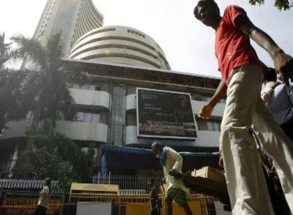 Sensex Declines 1,687 Points As New COVID-19 Variant Emerges in South Africa