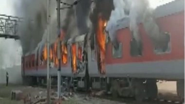India News | Two Coaches of Udhampur-Durg Express Catch Fire in MP; No Casualty Reported