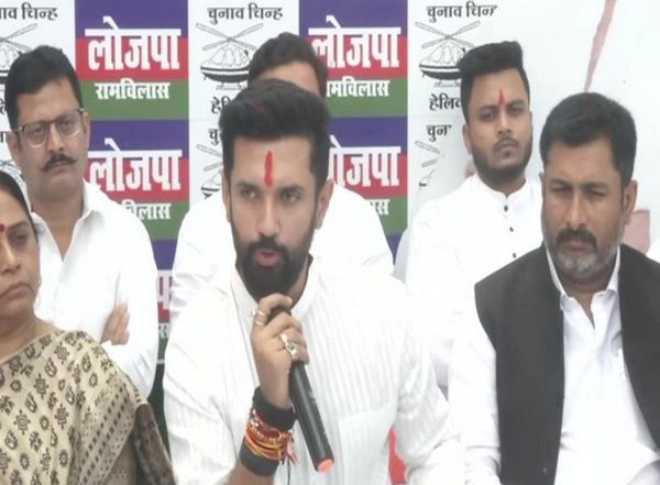 India News | Higher Officials of Bihar Part of Illicit Liquor Racket, Alleges Chirag Paswan