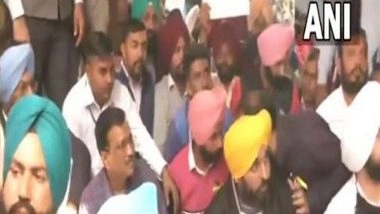 India News | Arvind Kejriwal Joins Protest of Contractual Teachers in Punjab's Mohali