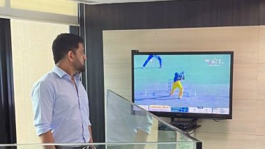 MS Dhoni Watches Syed Mushtaq Ali Trophy 2021 Final As Shahrukh Khan’s Last-Ball Six Wins It for Tamil Nadu (See Picture)