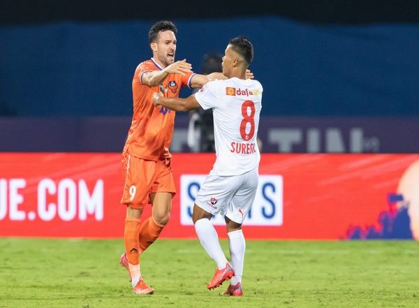 Sports News | ISL: FC Goa's Jorge Ortiz, Bagan's Physiotherapist Charged with Violent Conduct