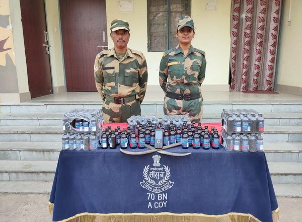 World News |  Bangladeshi Smuggler Killed as BSF Thwarts Smuggling Bid