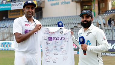 Ravi Ashwin Gifts Ajaz Patel With Team India Signed Jersey After Kiwi Bowler's Historic Feat During IND vs NZ 2nd Test in Mumbai (Check Post)