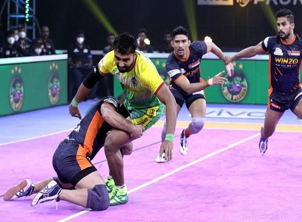 Sports News | PKL: Monu Goyat's Brilliance Helps Patna Pirates Beat Bengal Warriors