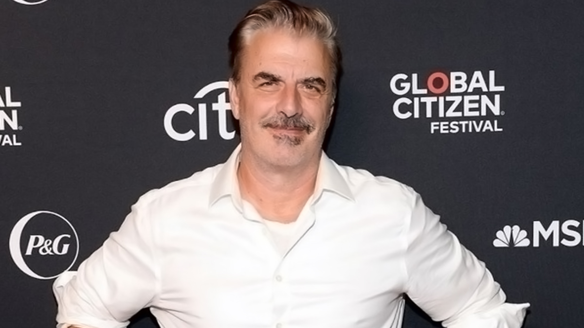 Hollywood News Sex And The City Star Chris Noth Faces Sexual Assault 