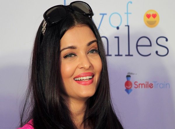 India News | Aishwarya Rai Bachchan Appears Before ED in Connection with Panama Papers Leak Case