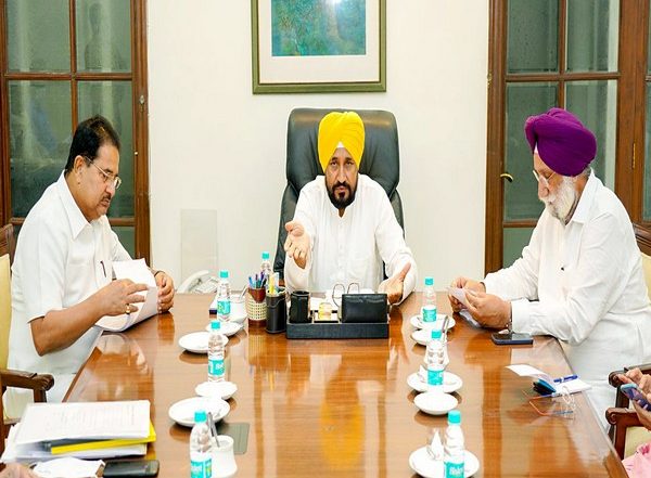 India News | Punjab Cabinet Approves Setting Up of Geeta Adhyayan, Sanatani Granth Institute in Patiala