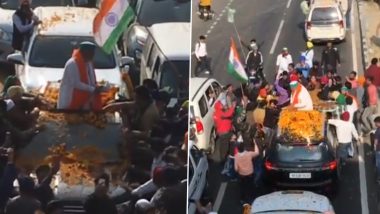 Rakesh Tikait Welcomed By Farmers In Meerut Upon His Return From Delhi After Repeal Of Three Farm Laws (Watch Video)