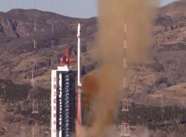 World News | China Successfully Launches New Optical Satellite into Orbit