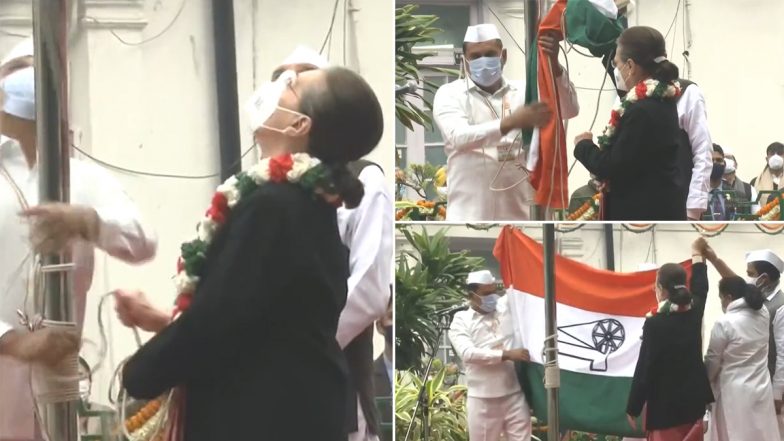 Congress Foundation Day: Party Flag Falls Off While Being Hoisted by Interim President Sonia Gandhi (Watch Video)