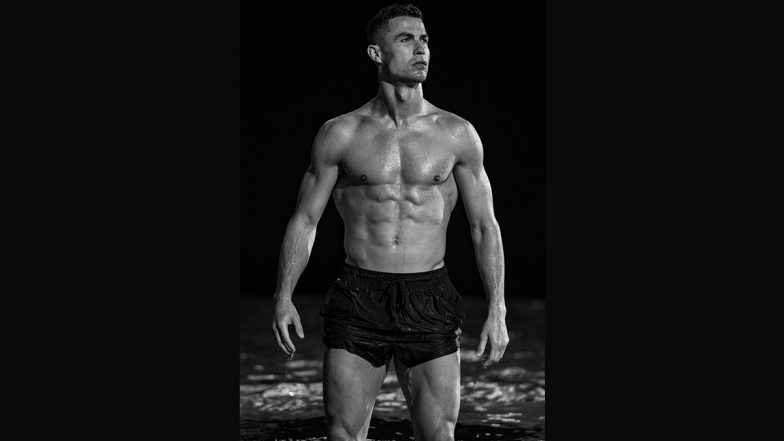 Cristiano Ronaldo Grabs Attention With His Steamy Hot Shirtless Picture, Flaunts Shredded Abs in Latest Instagram Post!