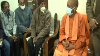 India News | UP: CM Adityanath Meets Kin of Wing Commander Prithvi Singh Chauhan Who Died in Chopper Crash
