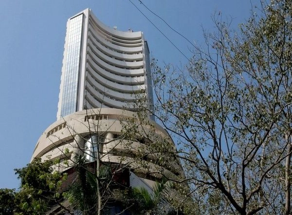 India News | Equity Indices Open in Green, Sensex Up by 341 Points