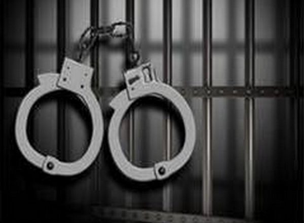 Mumbai: Man Takes Shirt Off in Front of Women Cops, Jailed For 10 Days