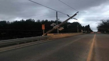 World News | Canada: Over 200,000 People Left Without Electricity in Ontario Due to Strong Wind