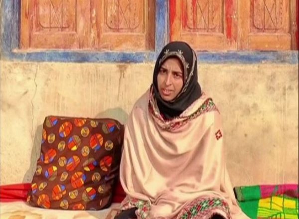India News | Slain Hizbul Terrorist's Wife Returns to India, Says Pak Terror Outfits Misguide Kashmiri Youth in Name of Islam