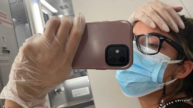 Chicago Woman Tests Positive for COVID-19 in Mid-Flight to Iceland, Isolates for 5 Hours in Aeroplane Bathroom