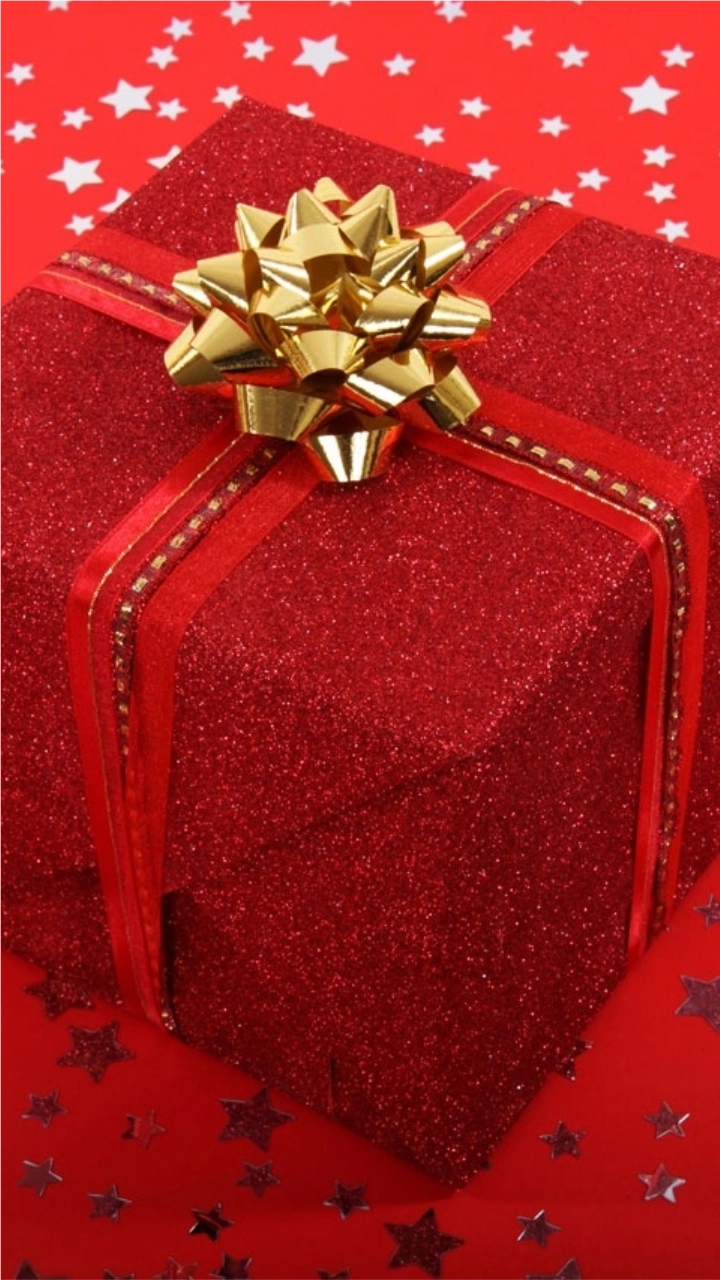 Christmas 2021 Gifts for Friends and Family To Bring a Big Smile on Their Faces!