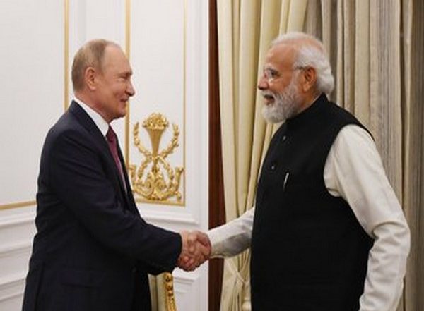 World News | India, Russia Discuss Afghanistan, Condemn Cross-border Terrorism; Ink Deal on AK-203 Rifles, 28 Other Pacts