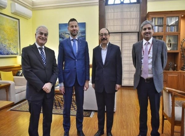 World News | Foreign Secy Shringla Discusses Afghan Situation with EU Special Envoy Tomas Niklasson