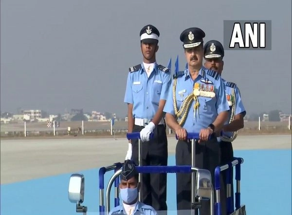 India News | Continuously Evaluating Threats from Pakistan, China: IAF Chief