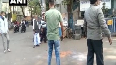 India News | Kolkata Civic Polls: Crude Bomb Hurdled Outside Polling Booth, One Injured