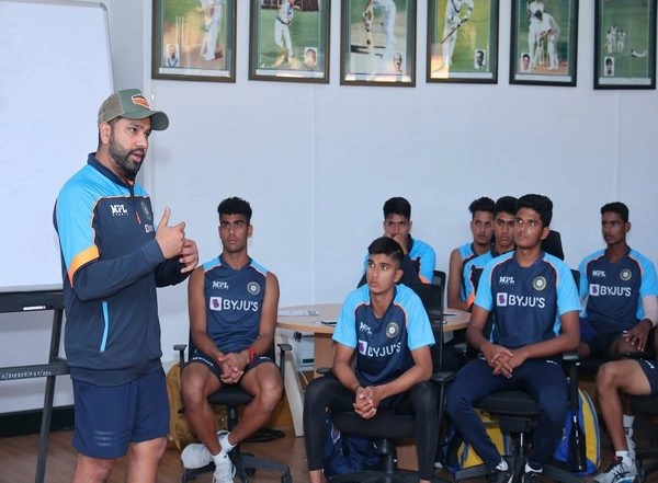 Sports News | Rohit Sharma Addresses India U-19 Team at NCA Preparatory Camp