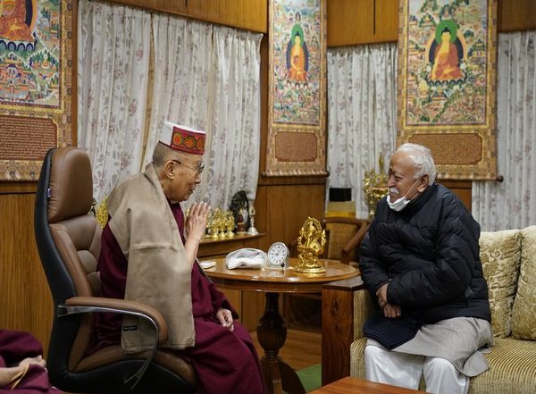 India News | Mohan Bhagwat Meets Dalai Lama in Himachal Pradesh's Dharamshala
