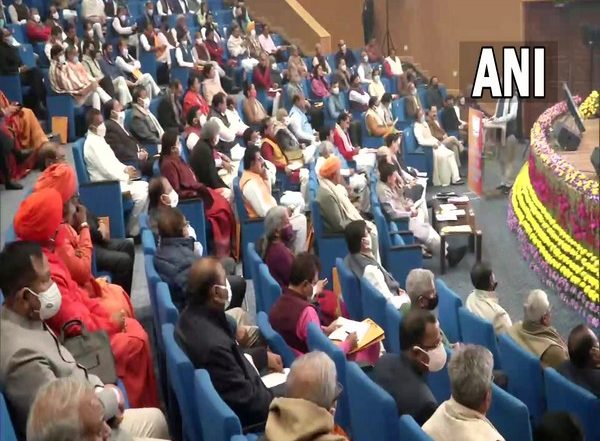 India News | BJP Plans Activities for Atal Vajpayee's Jayanti, Asks Workers to Help People at Ground Level During Parliamentary Party Meeting