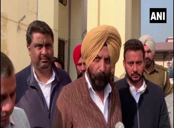 India News | Punjab DGP Chattopadhyaya Roaming with Rape-accused Police Fugitive, Alleges Cong MLA