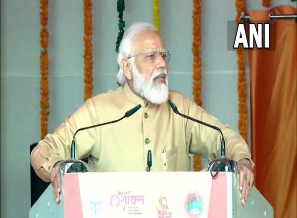 India News | Govt Decision to Raise Women's Marriage Age to 21 Causing Pain to Some: PM Modi's Veiled Attack at SP