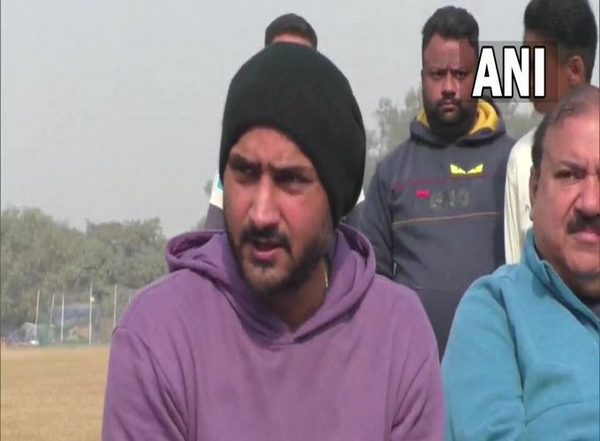 Sports News | Politics Demanding Job, Have Offers from Different Political Parties to Join Them: Harbhajan Singh
