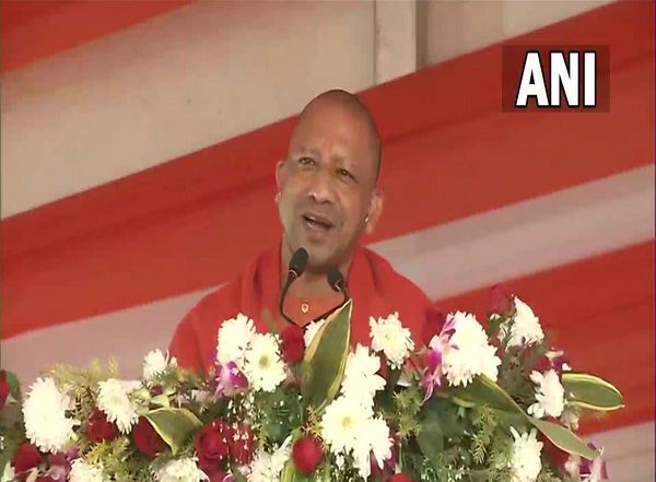 Uttar Pradesh CM Yogi Adityanath Says ‘Govts in UP Before 2017 Spent Money on Boundaries of Kabristan, BJP Works for Development’