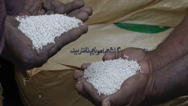 World News | Sindh Official Blames Imran Khan Govt for Sharing Allocated Urea with Punjab