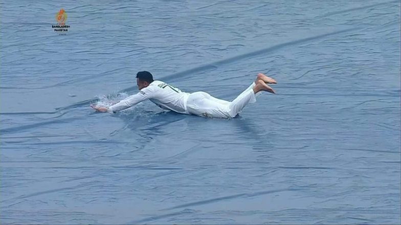 Shakib Al Hasan ‘Slides’ on Wet Covers After Rain Calls Off Second Day’s Play in Bangladesh vs Pakistan 2nd Test 2021 (Watch Video)