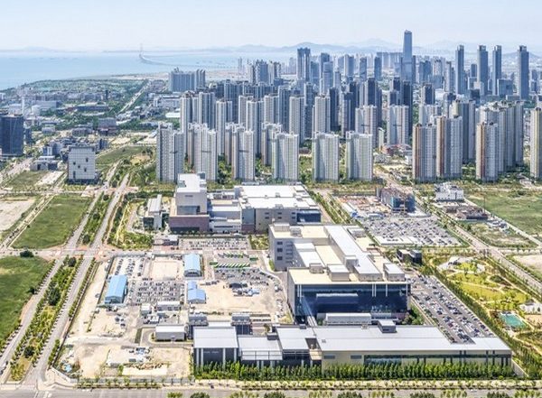 World News | Korean Bio 'Big 3' Samsung, Celltrion, SK to Expand Their Businesses in Songdo