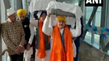 Hardeep Singh Puri, BJP Chief JP Nadda Carry Guru Granth Sahib Brought From Afghanistan