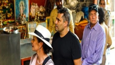 Business News | Shailendra Singh Directs Michael Douglas and Catherine Zeta-Jones in Unplugged in Mumbai