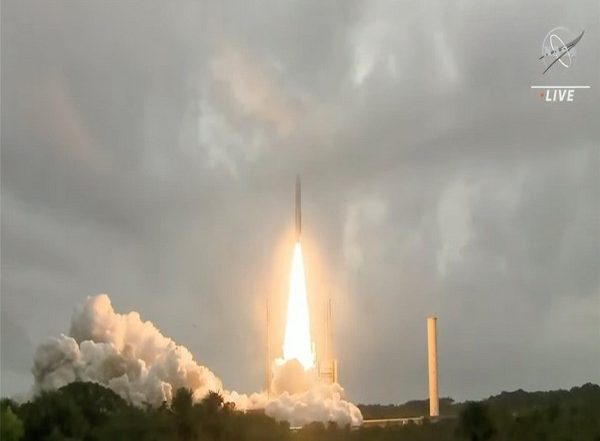 World News | NASA's Webb Telescope Launches to See First Galaxies, Distant Worlds