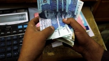 World News | Pakistan Foreign Currency Reserves Deplete After Stalemate over IMF Package