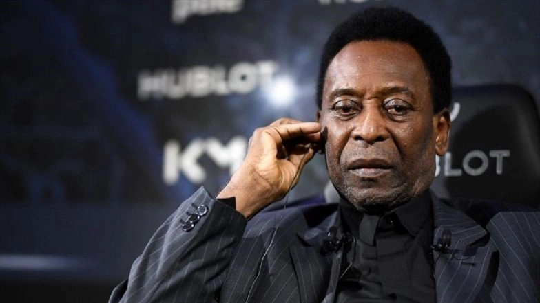 Pele Returns to Hospital for Cancer Treatment