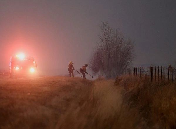 World News | US State of Colorado Declares State of Emergency Due to Fast-moving Grass Fires