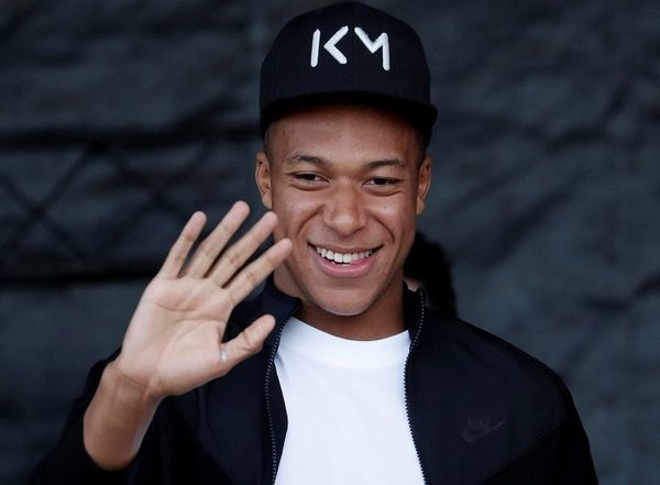 Sports News | Don't Think I'll Ever Play for Tottenham Hotspur, Says Mbappe